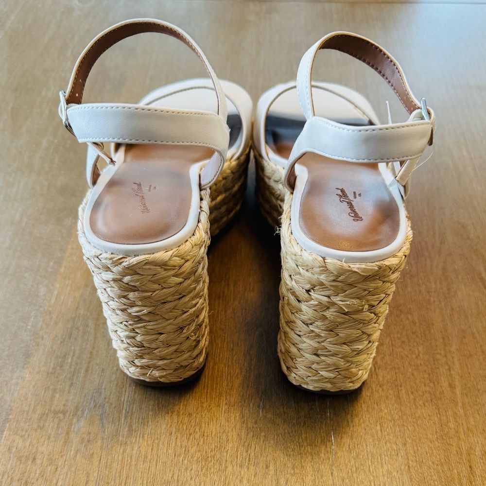 Women’s Universal Tread Platform Wedge Heel - Picture 5 of 6